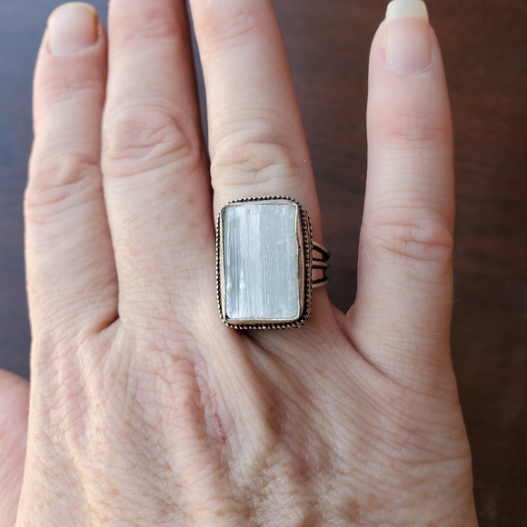 New Selenite 925 Silver Ring. - Picture 3 of 10
